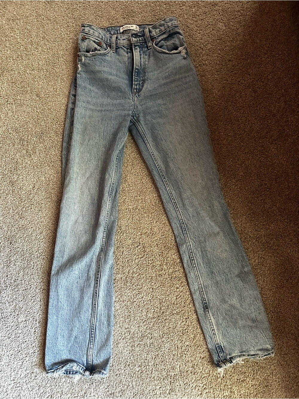 Abercrombie & Fitch The 90s Straight Ultra High Rise Jeans